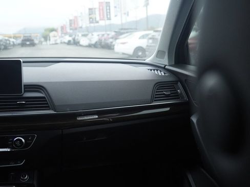 Used 2019 Audi Q5 Premium Plus w/ Premium Plus Package AWD/4WD image 29