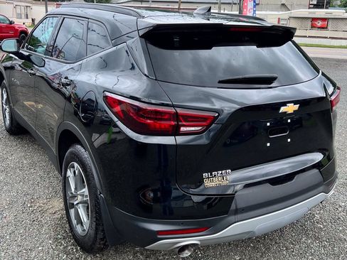 Used 2024 Chevrolet Blazer LT w/ Convenience Package FWD image 11