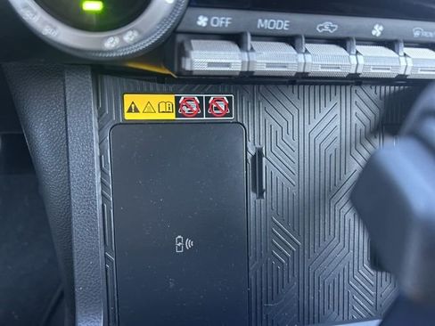 Certified 2025 Toyota Tacoma TRD Sport image 18