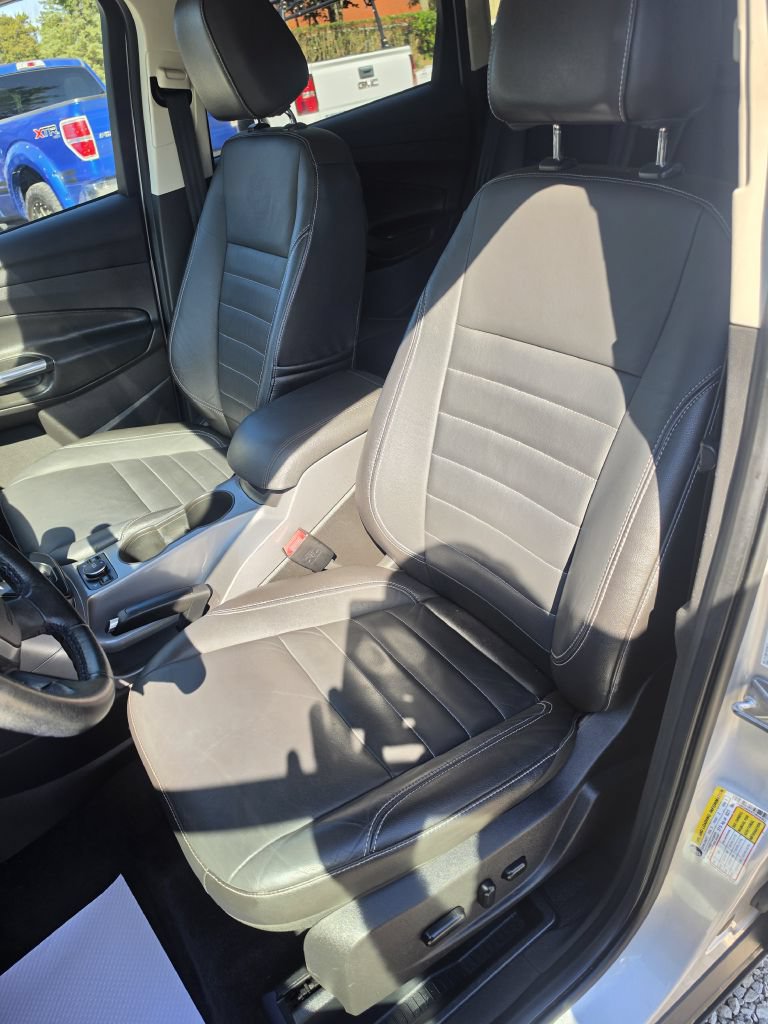 Used 2015 Ford Escape SE w/ Equipment Group 201A AWD/4WD image 15