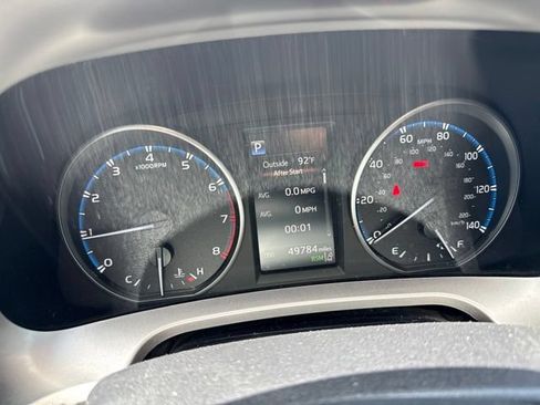 Used 2018 Toyota RAV4 XLE FWD image 5