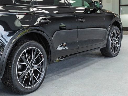 Used 2023 Audi SQ5 Premium Plus w/ Premium Plus Package image 38