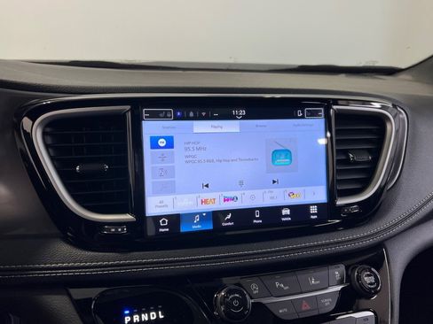 New 2026 Chrysler Pacifica Select image 28