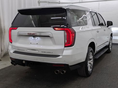 Used 2022 GMC Yukon XL Denali image 2