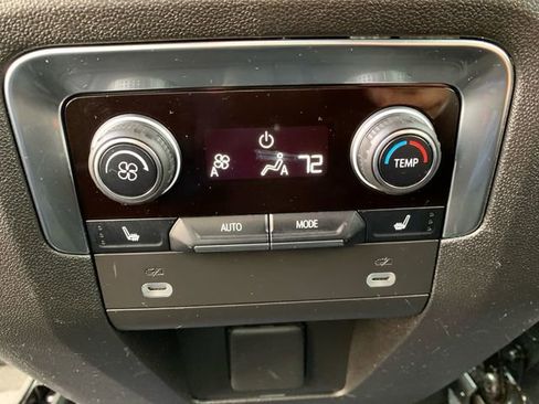 Used 2024 Chevrolet Tahoe Z71 w/ Luxury Package image 17