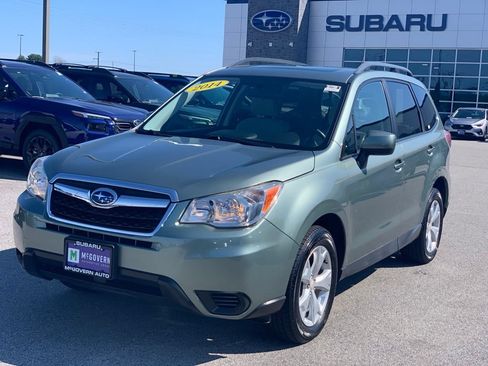 Used 2014 Subaru Forester 2.5i Premium w/ All-Weather Package AWD/4WD image 2