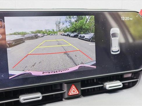 New 2025 Hyundai Ioniq 5 SE image 18