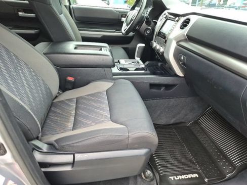 Used 2018 Toyota Tundra SR5 w/ SR5 Upgrade Package AWD/4WD image 37