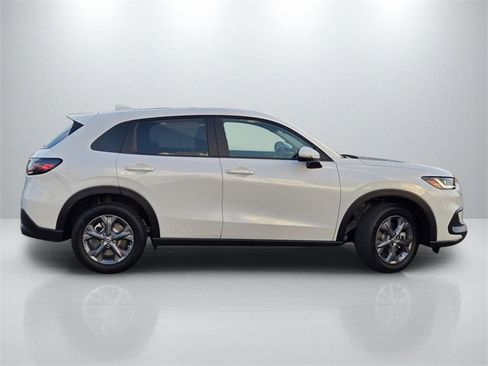 New 2026 Honda HR-V LX image 3