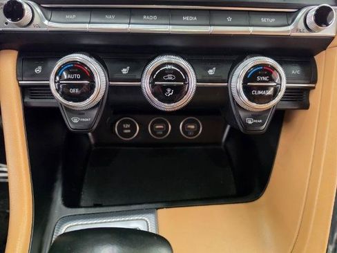 Used 2022 Genesis G70 3.3T AWD/4WD image 27