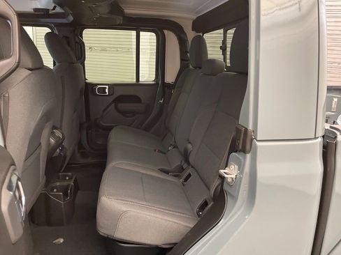 New 2026 Jeep Gladiator Sport image 15