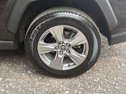 Used 2024 Toyota RAV4 XLE image 28