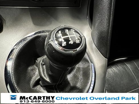 Used 2006 Pontiac Solstice Convertible w/ Premium Package image 19