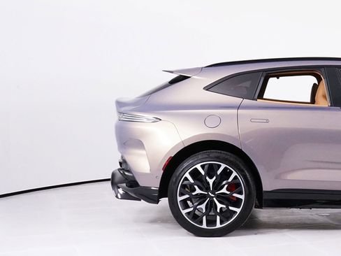 Used 2023 Aston Martin DBX 707 AWD/4WD image 14