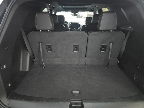 Used 2023 Chevrolet Traverse LT w/ LT Premium Package AWD/4WD image 12