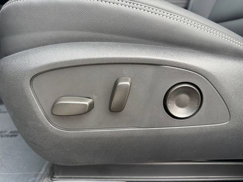 Certified 2024 Chevrolet Blazer EV LT AWD/4WD image 16