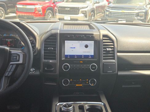 Used 2021 Ford Expedition Max XLT RWD image 16