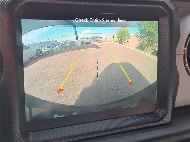 Used 2021 Jeep Wrangler Unlimited Sahara AWD/4WD image 20