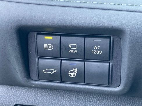 Used 2023 Toyota Highlander Platinum AWD/4WD image 16