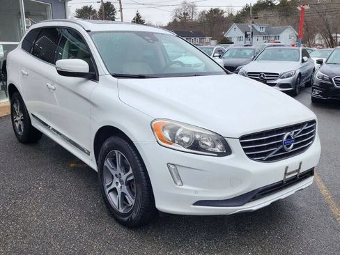 Used 2015 Volvo XC60 T6 Platinum image 3