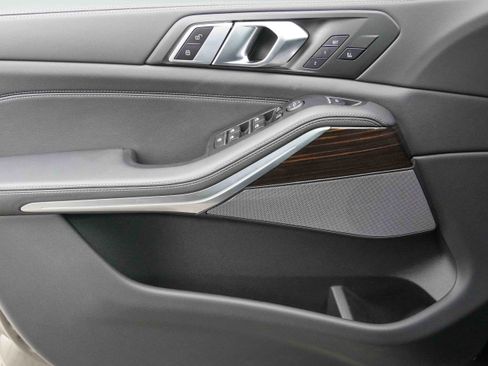 Certified 2025 BMW X5 xDrive40i w/ Premium Package image 31