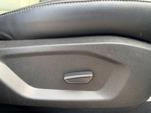 Used 2024 Ford Edge SEL AWD/4WD image 13