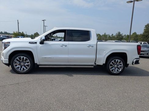 Used 2022 GMC Sierra 1500 Denali w/ Denali Reserve Package AWD/4WD image 5