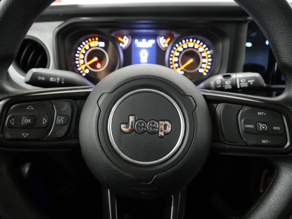 Used 2024 Jeep Wrangler Unlimited Sport AWD/4WD image 17