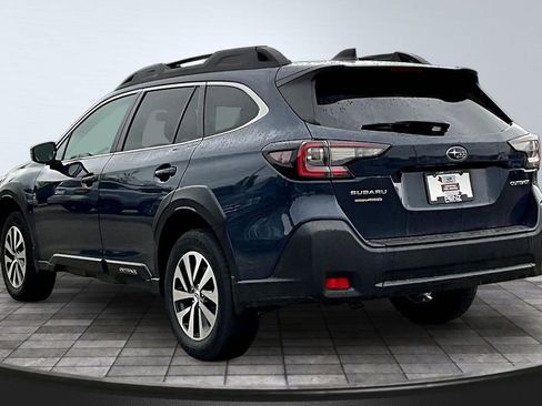 Used 2024 Subaru Outback Premium AWD/4WD image 4