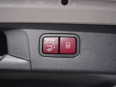 Used 2021 Mercedes-Benz GLC 300 4MATIC image 57