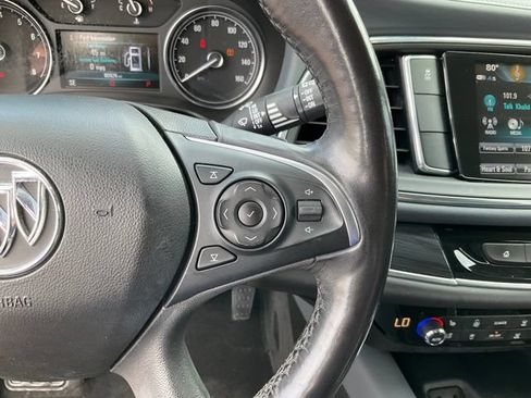 Used 2018 Buick Enclave Premium FWD image 12