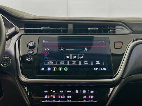 Used 2023 Chevrolet Bolt EUV Premier image 23