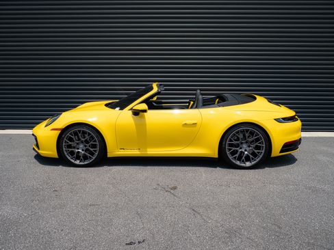 Certified 2023 Porsche 911 Carrera 4S AWD/4WD image 2
