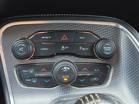 Used 2015 Dodge Challenger SRT Hellcat RWD image 24