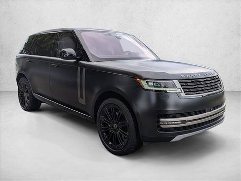 Used 2023 Land Rover Range Rover Long Wheelbase SE AWD/4WD image 3