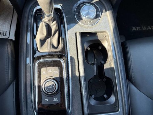 Used 2023 Nissan Armada SV image 33