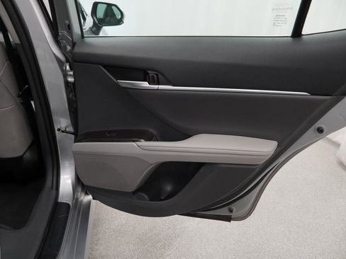 Used 2023 Toyota Camry XLE image 43