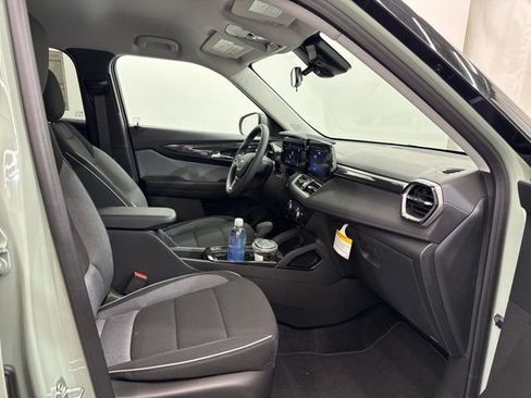 New 2026 Chevrolet TrailBlazer LT w/ Driver Confidence Package AWD/4WD image 15