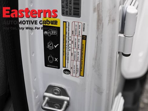 Used 2025 Jeep Wrangler Unlimited Sahara AWD/4WD image 31