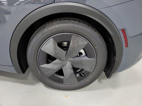 Used 2026 Toyota Prius Plug-In Hybrid image 8