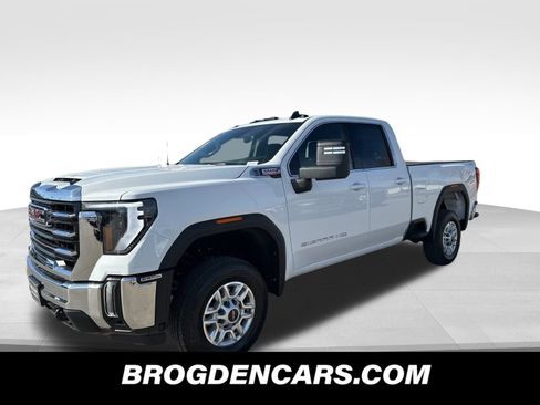New 2025 GMC Sierra 2500 SLE w/ SLE Value Package; image 7
