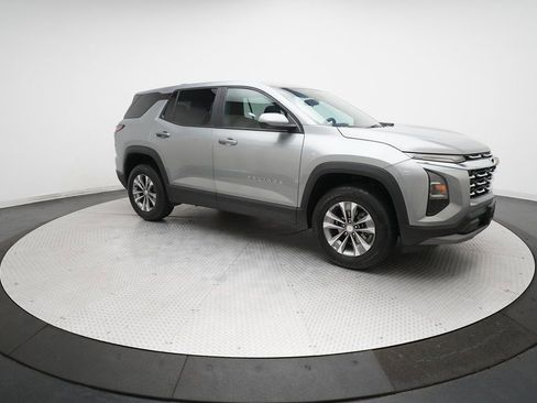 Certified 2025 Chevrolet Equinox LT image 13