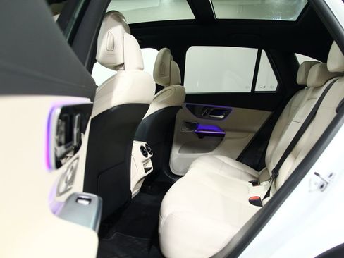 Certified 2023 Mercedes-Benz GLC 300 4MATIC image 28