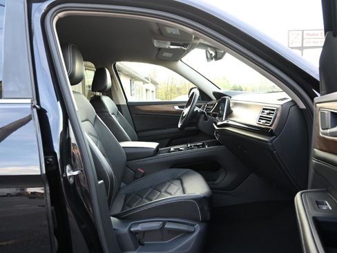 Used 2024 Volkswagen Atlas SE AWD/4WD image 31