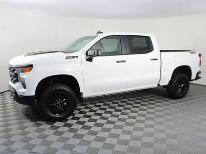 New 2026 Chevrolet Silverado 1500 Custom Trail Boss w/ Dark Appearance Package