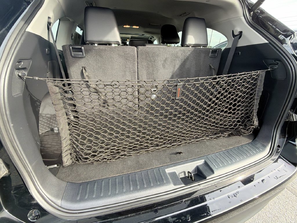 Used 2024 Toyota Highlander XLE FWD image 30
