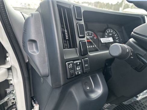 New 2025 Chevrolet Low Cab Forward image 7