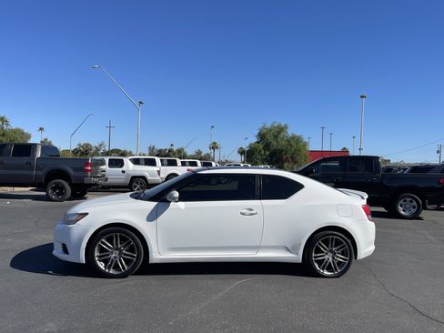 Used 2013 Scion tC FWD image 2