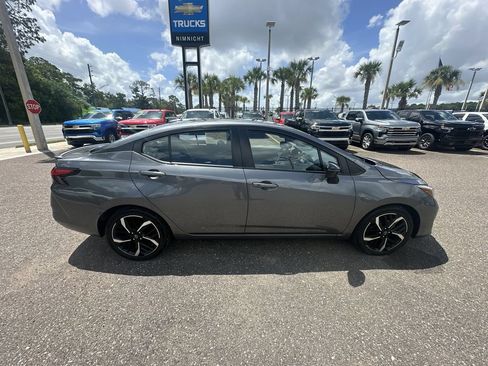 Used 2024 Nissan Versa SR FWD image 17
