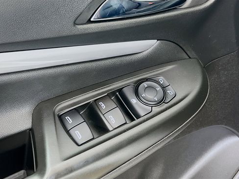 Used 2023 Chevrolet Bolt EUV Premier w/ Sun & Sound Package image 10